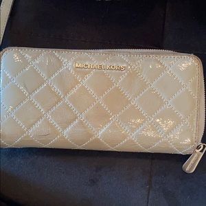 Michael kors wallet/ wristlet